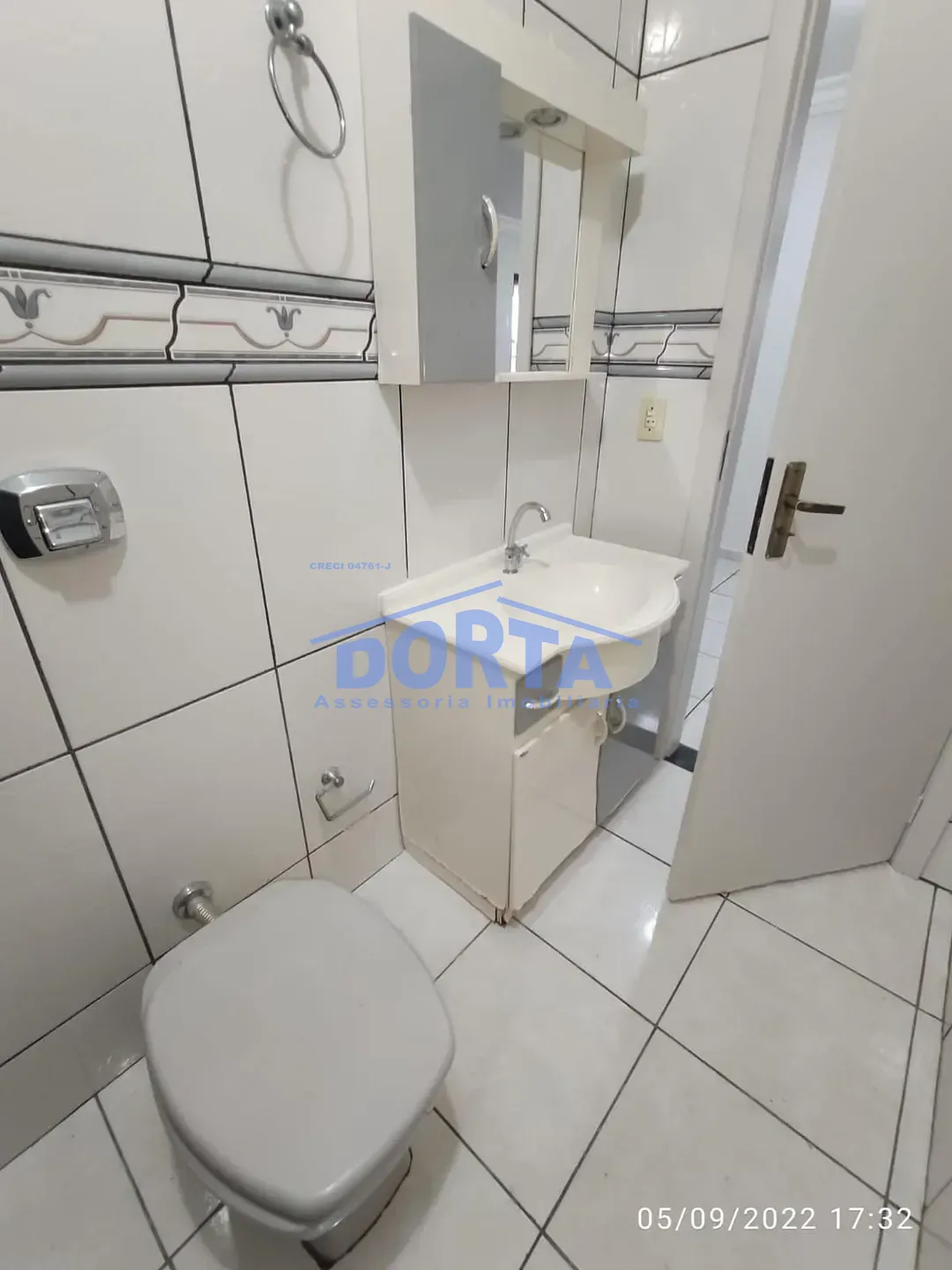 Apartamento com area de lazer espectacular (piscina e area gourmet) Mais duas salas comerciais.