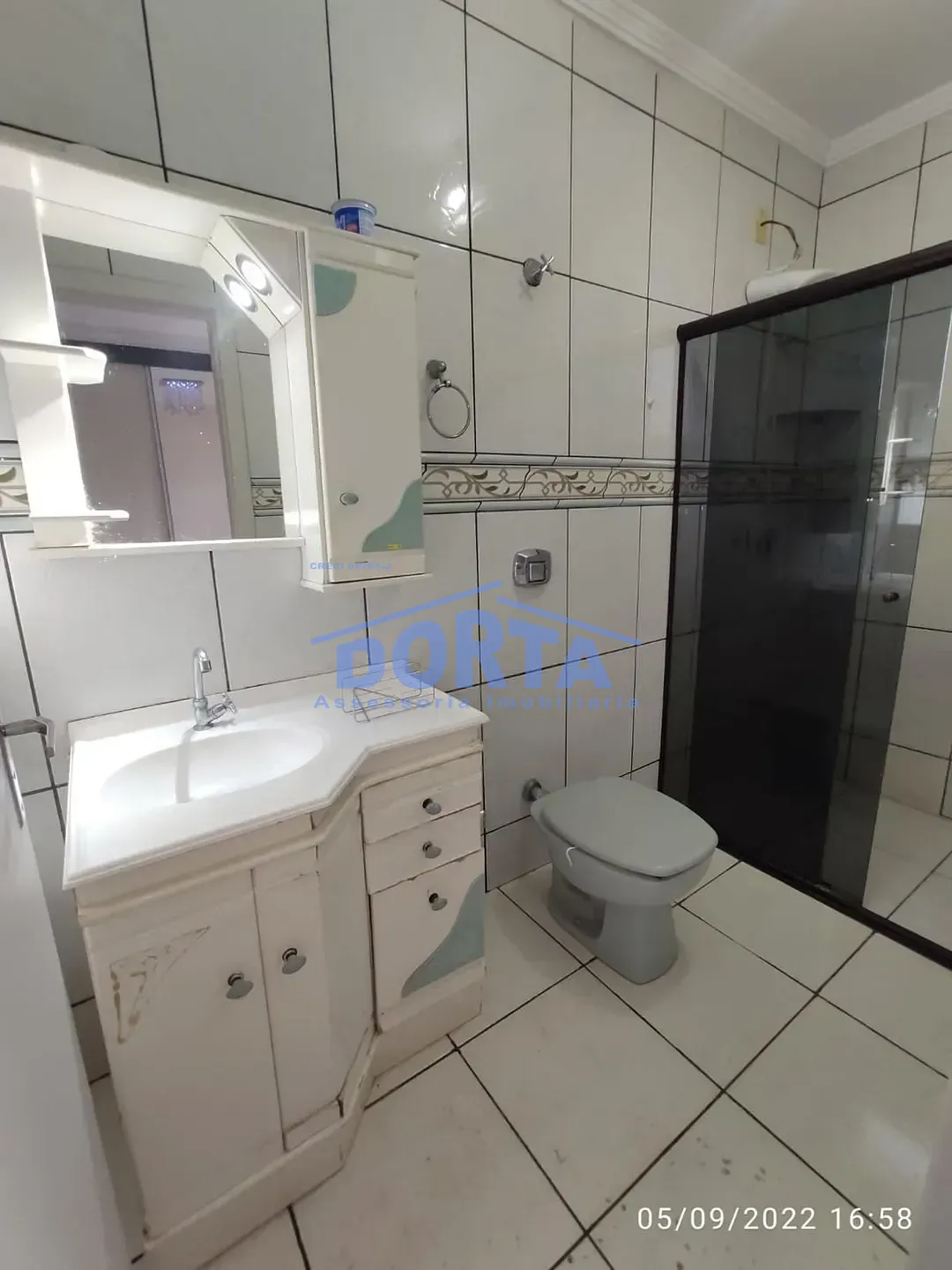 Apartamento com area de lazer espectacular (piscina e area gourmet) Mais duas salas comerciais.