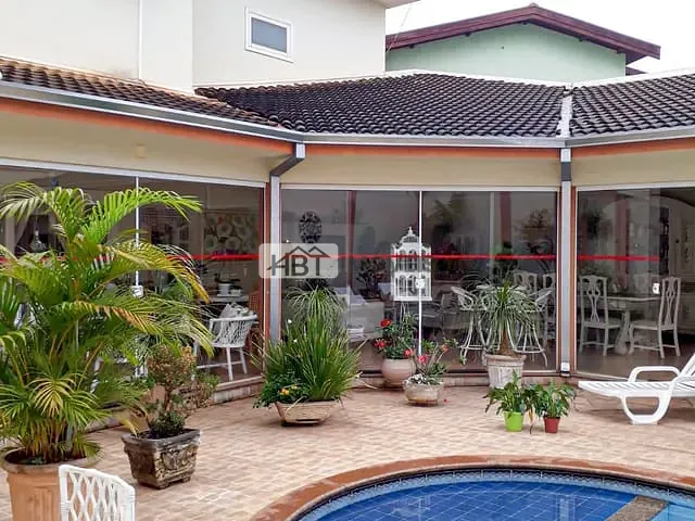 Sobrado 3 quartos e 5 banheiros, à venda, no bairro Jardim Estoril IV em Bauru