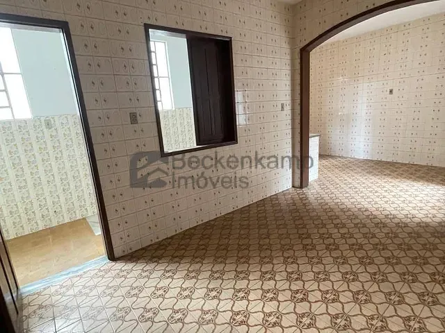 Sobrado com 230m² 5 quartos e 3 banheiros, à venda, no bairro Retiro em Volta Redonda
