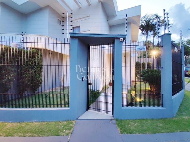 Foto do Sobrado - Sobrado à venda em Maringá, Jardim Santa Helena, com 3 quartos, com 183 m² | Benites & Gonzaga Imóveis