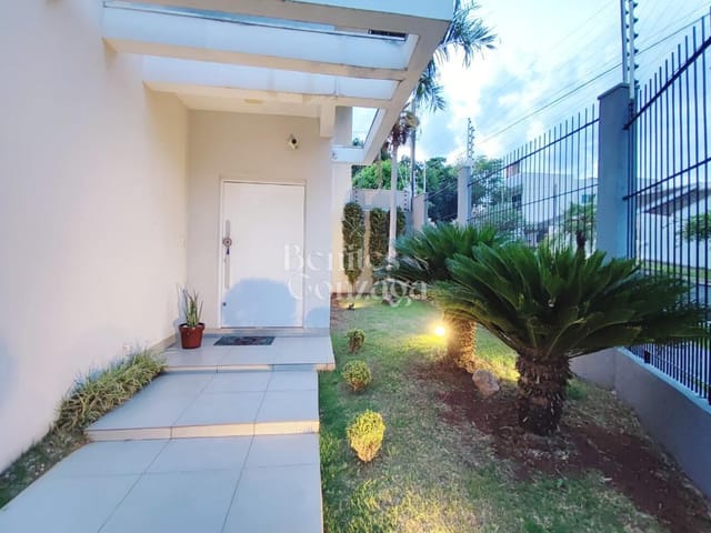 Foto do Sobrado - Sobrado à venda em Maringá, Jardim Santa Helena, com 3 quartos, com 183 m² | Benites & Gonzaga Imóveis