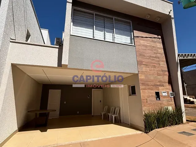 Sobrado 3 quartos e 4 banheiros, à venda, no bairro Vila Alto da Glória em Goiânia