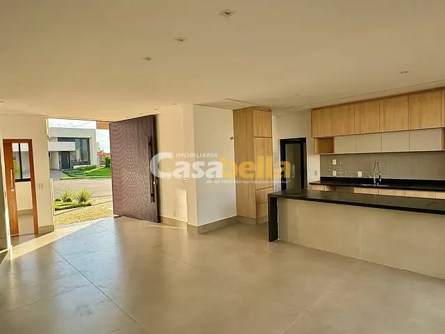 Sobrado com 385m² 3 quartos e 4 banheiros, à venda, no bairro Jardins Bolonha em Senador Canedo