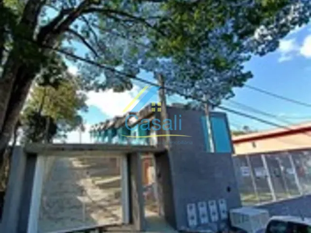 Sobrado 2 quartos e 3 banheiros, à venda, no bairro Jardim Granada em Mairinque