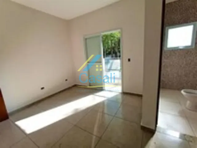 Sobrado 2 quartos e 3 banheiros, à venda, no bairro Jardim Granada em Mairinque
