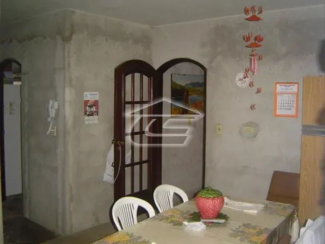 Sobrado com 300m² 3 quartos e 3 banheiros, à venda, no bairro Parque das Paineiras em São Paulo