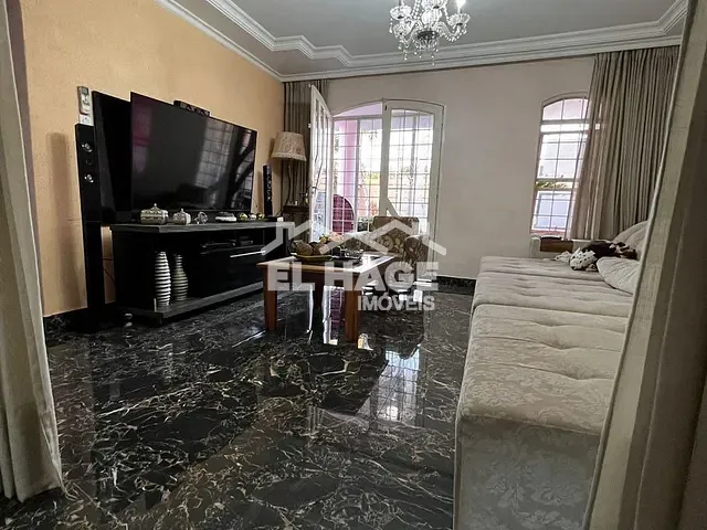 Sobrado com 405m² 5 quartos e 5 banheiros, à venda, no bairro Cidade Alta em Cuiabá