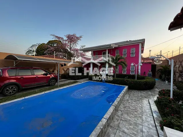 Sobrado com 405m² 5 quartos e 5 banheiros, à venda, no bairro Cidade Alta em Cuiabá