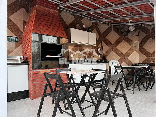 Sobrado com 405m² 5 quartos e 5 banheiros, à venda, no bairro Cidade Alta em Cuiabá