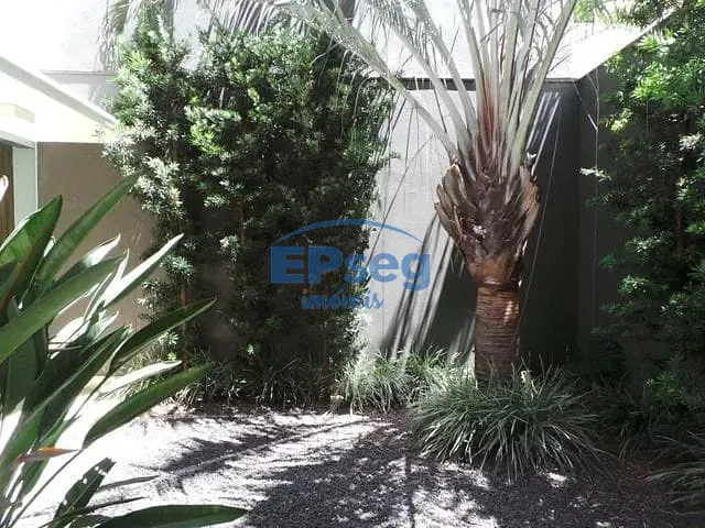 Sobrado com 300m² 4 quartos e 4 banheiros, à venda, no bairro Esperança em Londrina