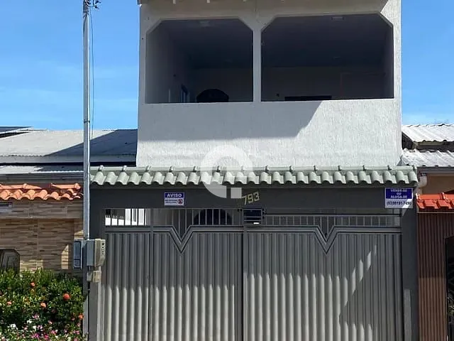 Sobrado 4 quartos e 2 banheiros, à venda, no bairro Mapiri em Santarém
