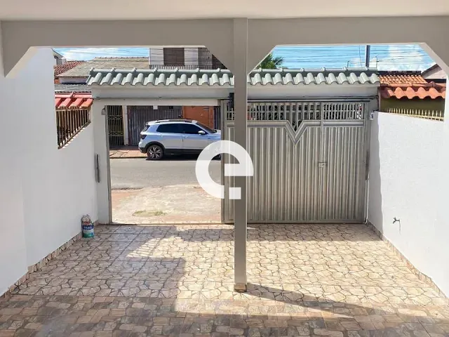 Sobrado 4 quartos e 2 banheiros, à venda, no bairro Mapiri em Santarém