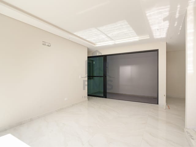 Sobrado com 239m² 3 quartos e 4 banheiros, à venda, no bairro Água Verde em Curitiba