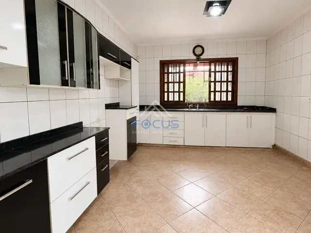 Sobrado com 125m² 2 quartos e 2 banheiros, à venda, no bairro Jardim Ermida II em Jundiaí