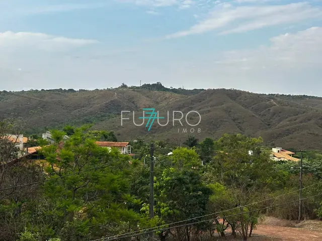 Sobrado 4 quartos e 4 banheiros, à venda, no bairro Setor Habitacional Jardim Botânico em Brasília