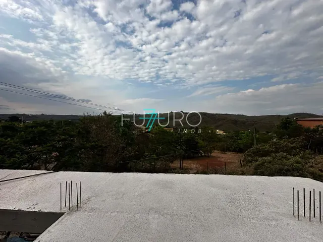 Sobrado 4 quartos e 4 banheiros, à venda, no bairro Setor Habitacional Jardim Botânico em Brasília