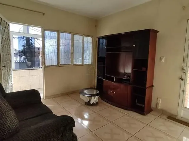 Sobrado com 100m² 3 quartos e 1 banheiro, à venda, no bairro Caioaba em Nova Iguaçu