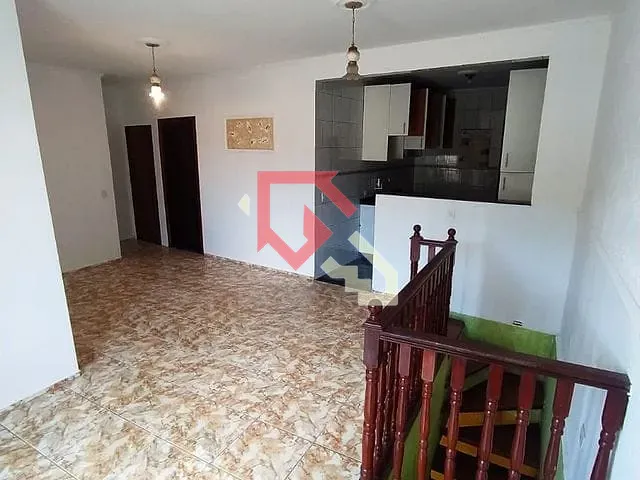 Sobrado com 100m² 2 quartos e 2 banheiros, para alugar, no bairro Jardim Zaira em Mauá