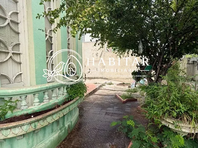 Sobrado 3 quartos e 2 banheiros, à venda, no bairro Centro em Corumbá