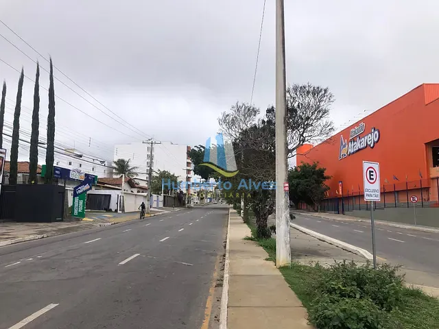Sobrado para alugar, no bairro Candeias em Vitória da Conquista