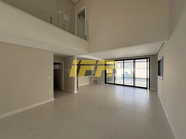 Sobrado com 360m² 4 quartos e 5 banheiros, à venda, no bairro Residencial Green Park em Taubaté