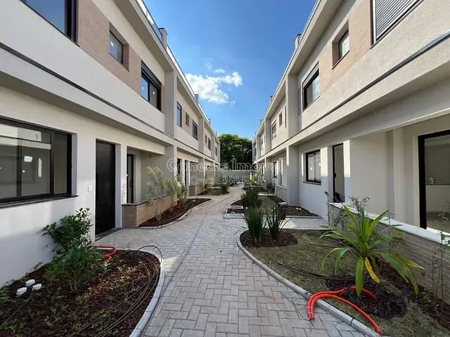 Sobrado 3 quartos e 3 banheiros, à venda, no bairro Centro em Holambra