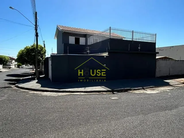 Sobrado com 200m² 3 quartos e 1 banheiro, à venda, no bairro Parque Residencial Santa Amélia em Votuporanga