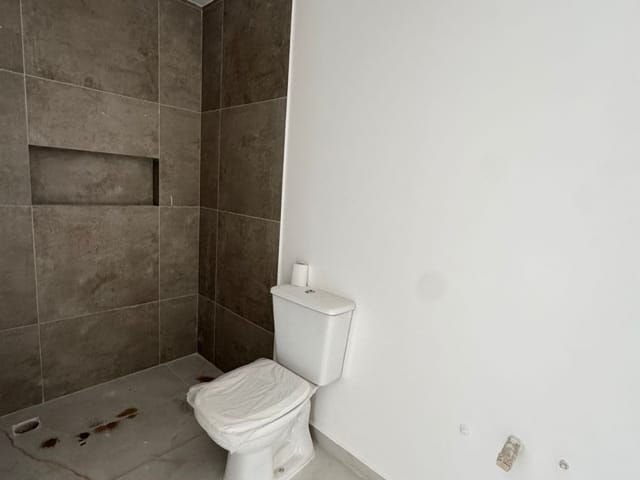 Sobrado 3 quartos e 3 banheiros, à venda, no bairro Pereque em Porto Belo