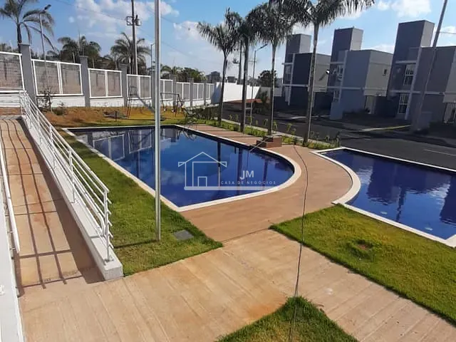 Sobrado com 122m² 3 quartos e 3 banheiros, à venda, no bairro Bosque dos Buritis em Uberlândia