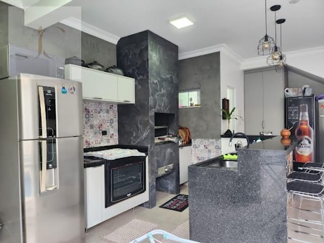 Sobrado com 360m² 4 quartos e 5 banheiros, à venda, no bairro SHANGRILA em Cuiabá