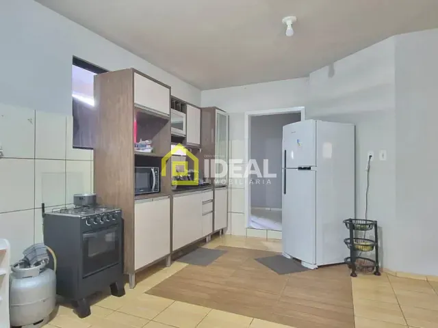 Sobrado 3 quartos e 2 banheiros, à venda, no bairro Industriários em Concórdia