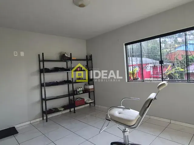 Sobrado 3 quartos e 2 banheiros, à venda, no bairro Industriários em Concórdia