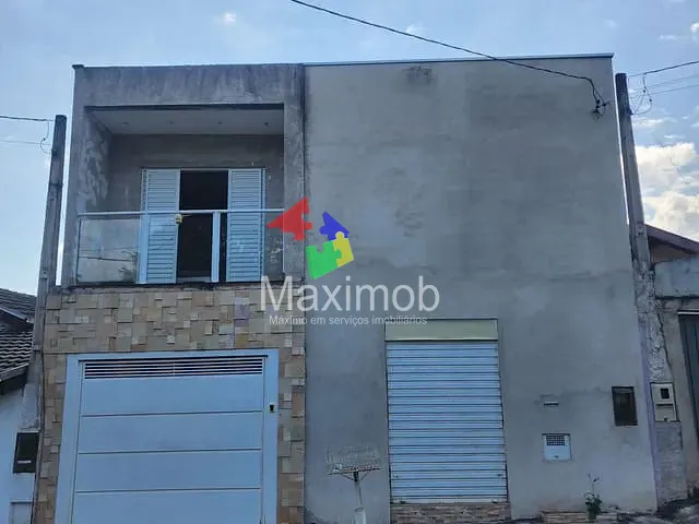 Sobrado com 180m² 3 quartos e 1 banheiro, à venda, no bairro Loteamento Popular Istor Luppi em Itapira
