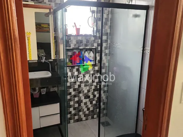 Sobrado com 180m² 3 quartos e 1 banheiro, à venda, no bairro Loteamento Popular Istor Luppi em Itapira