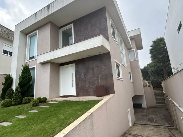 Sobrado 4 quartos e 5 banheiros, à venda, no bairro Abranches em Curitiba