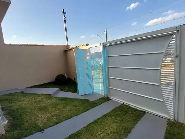 Sobrado com 160m² 3 quartos e 2 banheiros, à venda, no bairro Jardim Bandeirantes em Poços de Caldas