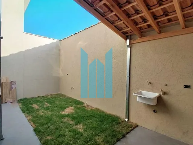 Sobrado com 160m² 3 quartos e 2 banheiros, à venda, no bairro Jardim Bandeirantes em Poços de Caldas