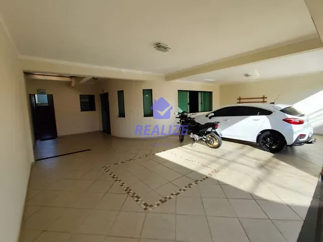 Sobrado com 300m² 3 quartos e 4 banheiros, à venda, no bairro Vila Cidade Jardim em Botucatu