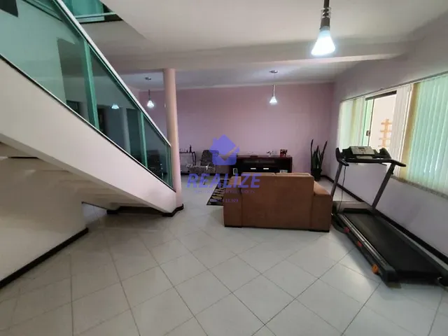 Sobrado com 300m² 3 quartos e 4 banheiros, à venda, no bairro Vila Cidade Jardim em Botucatu