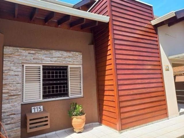 Casa com 319m², para alugar, no bairro Centro em Cambé