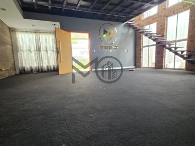 Sobrado com 250m², à venda, no bairro Recanto dos Pássaros em Cuiabá