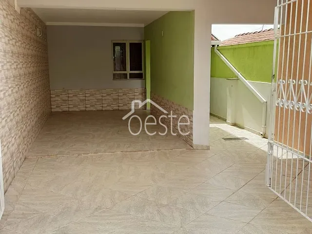 Sobrado com 125m² 3 quartos e 2 banheiros, para alugar, no bairro Vila Betica em Santa Bárbara D'Oeste