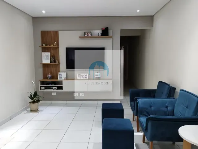 Sobrado com 205m² 3 quartos e 2 banheiros, à venda, no bairro Jardim Elvira em Osasco