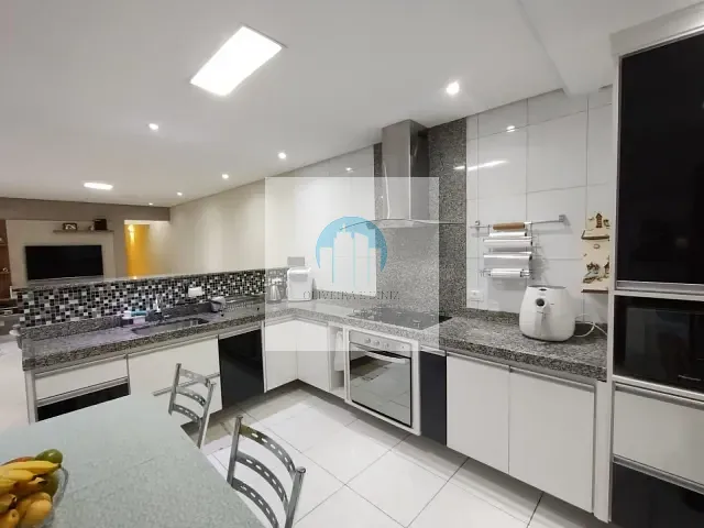 Sobrado com 205m² 3 quartos e 2 banheiros, à venda, no bairro Jardim Elvira em Osasco