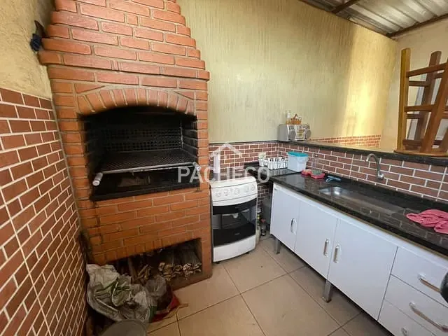 Sobrado com 150m² 3 quartos e 3 banheiros, à venda, no bairro Jardim Adelia em Santa Bárbara d'Oeste