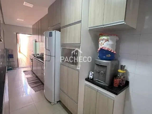 Sobrado com 150m² 3 quartos e 3 banheiros, à venda, no bairro Jardim Adelia em Santa Bárbara d'Oeste