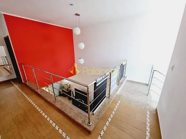 Sobrado com 270m² 4 quartos e 4 banheiros, à venda, no bairro Loteamento Residencial Porto Seguro em Tremembé