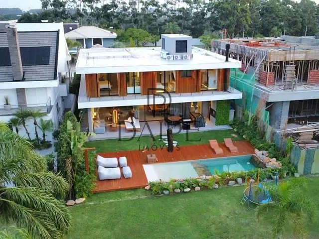 Sobrado com 630m² 5 quartos e 6 banheiros, à venda, no bairro Atlântida em Xangri-Lá