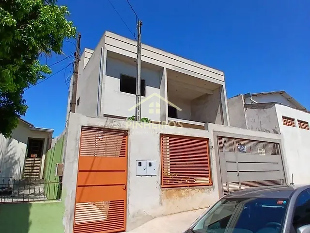 Sobrado 3 quartos e 3 banheiros, à venda, no bairro Conjunto Residencial Roberto Conceição em Cambé